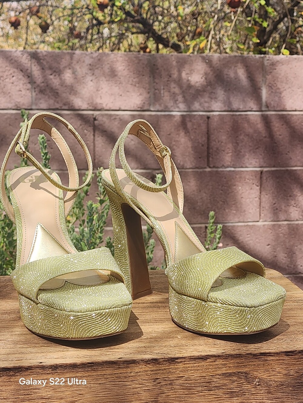 GB Women's Dream-Scape Fern Glitter Platform Dress Sandals Size 9 - Picture 3 of 9